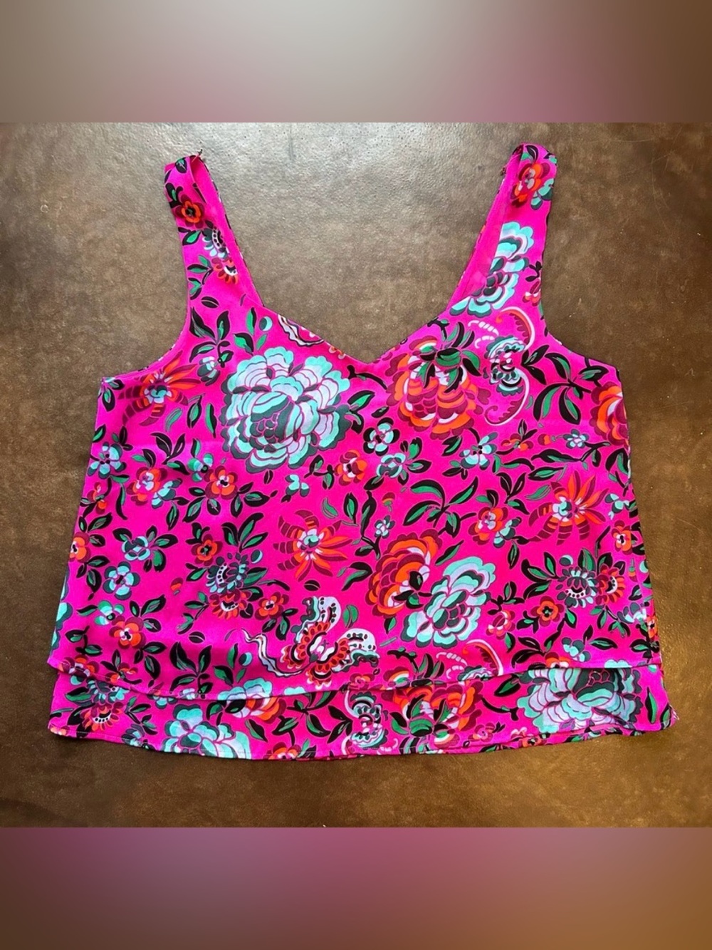 Tristan- tropical fuschia floral tank top blouse in size medium